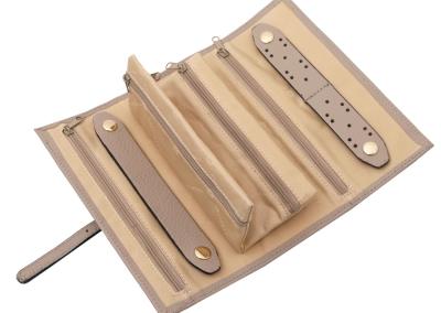 Taupe - šviesiai pilkai ruda Moteriška XXX moterims Natūralios odos odinis prabangus brangus  nedidelė praktiška, minimalistinė dovana gimtadienio ar kaledų proga moterims: mamai, žmonai, merginai, draugei, sesei.