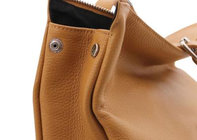 caramel Unisex odinė kuprinė vyrams ir moterims Natūralios odos odinis prabangus brangus  patogi ir prabangi odinė kuprinė vyrams ir moterims. Brangi dovana gimtadieniui ar Kalėdoms.