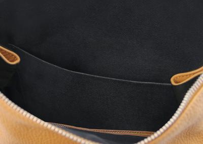 caramel Unisex odinė kuprinė vyrams ir moterims Natūralios odos odinis prabangus brangus  patogi ir prabangi odinė kuprinė vyrams ir moterims. Brangi dovana gimtadieniui ar Kalėdoms.